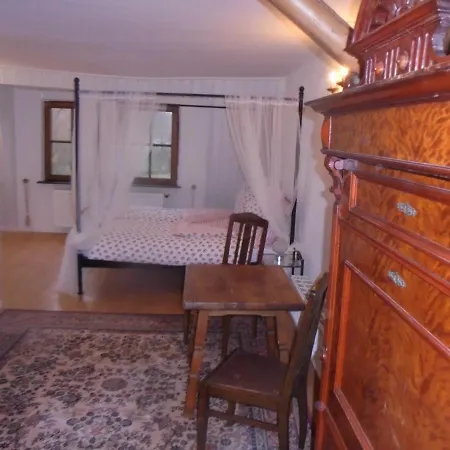 Apartmenthaus Am Schlosspark 3* 슈코파우