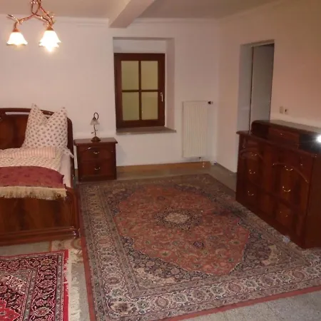 Apartmenthaus Am Schlosspark Guest house 3*