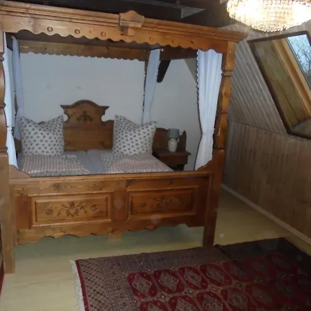 Apartmenthaus Am Schlosspark 3*