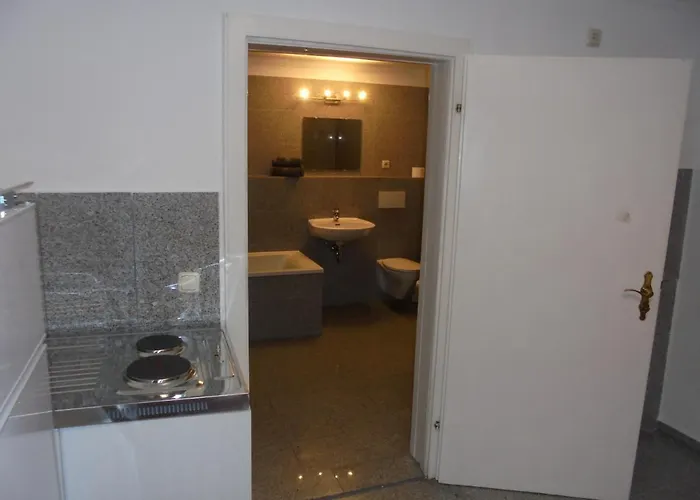 Apartmenthaus Am Schlosspark Πανσιόν 3*