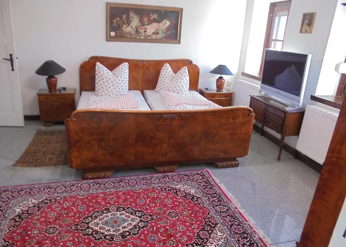 Πανσιόν Apartmenthaus Am Schlosspark Schkopau