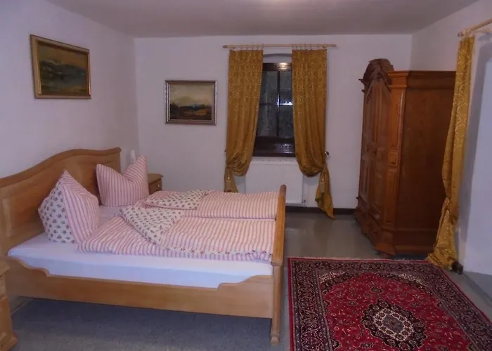 Πανσιόν Apartmenthaus Am Schlosspark Schkopau