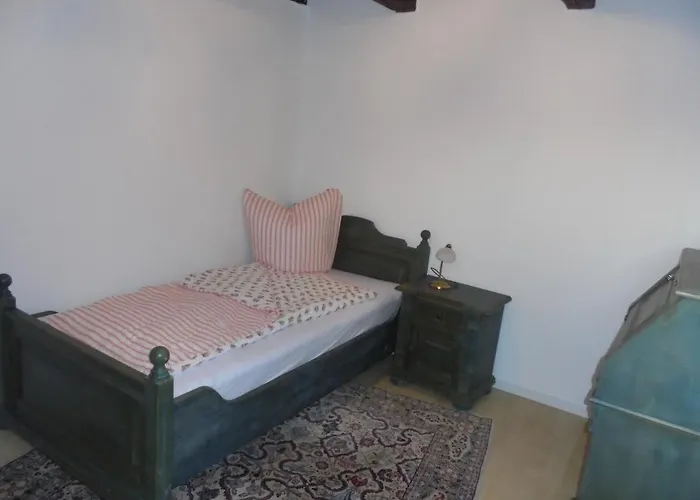 Πανσιόν Apartmenthaus Am Schlosspark Schkopau