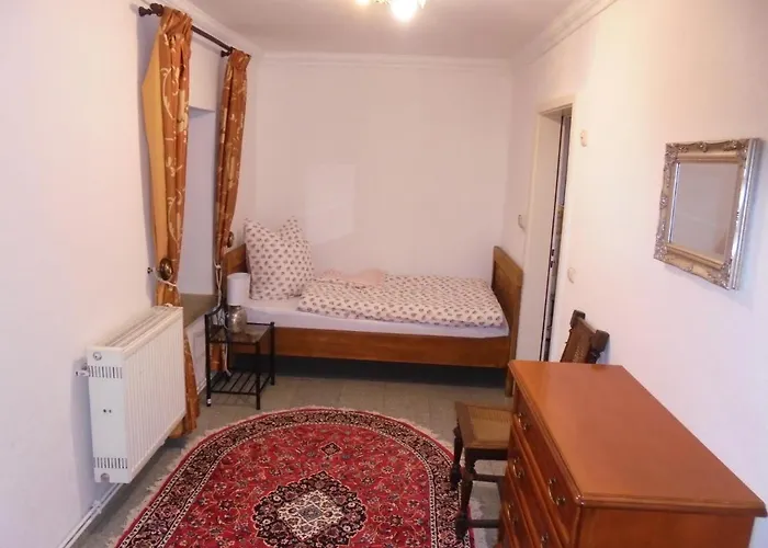 Apartmenthaus Am Schlosspark 3*