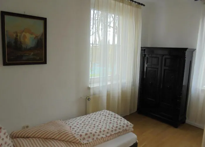 Apartmenthaus Am Schlosspark Affittacamere Schkopau